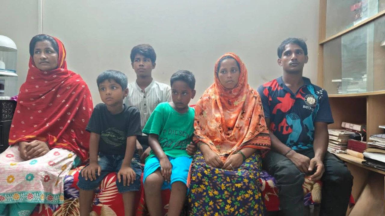 কুড়িগ্রাম সীমান্ত দিয়ে পুশইন করা ৬ ভারতীয় নাগরিক চাঁপাইনবাবগঞ্জে আটক