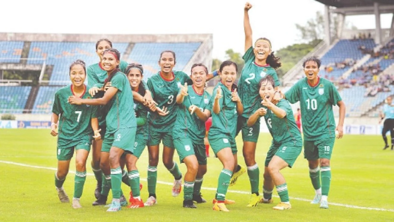 সাফল্যের পরও অর্থসংকটে নারী ফুটবল
