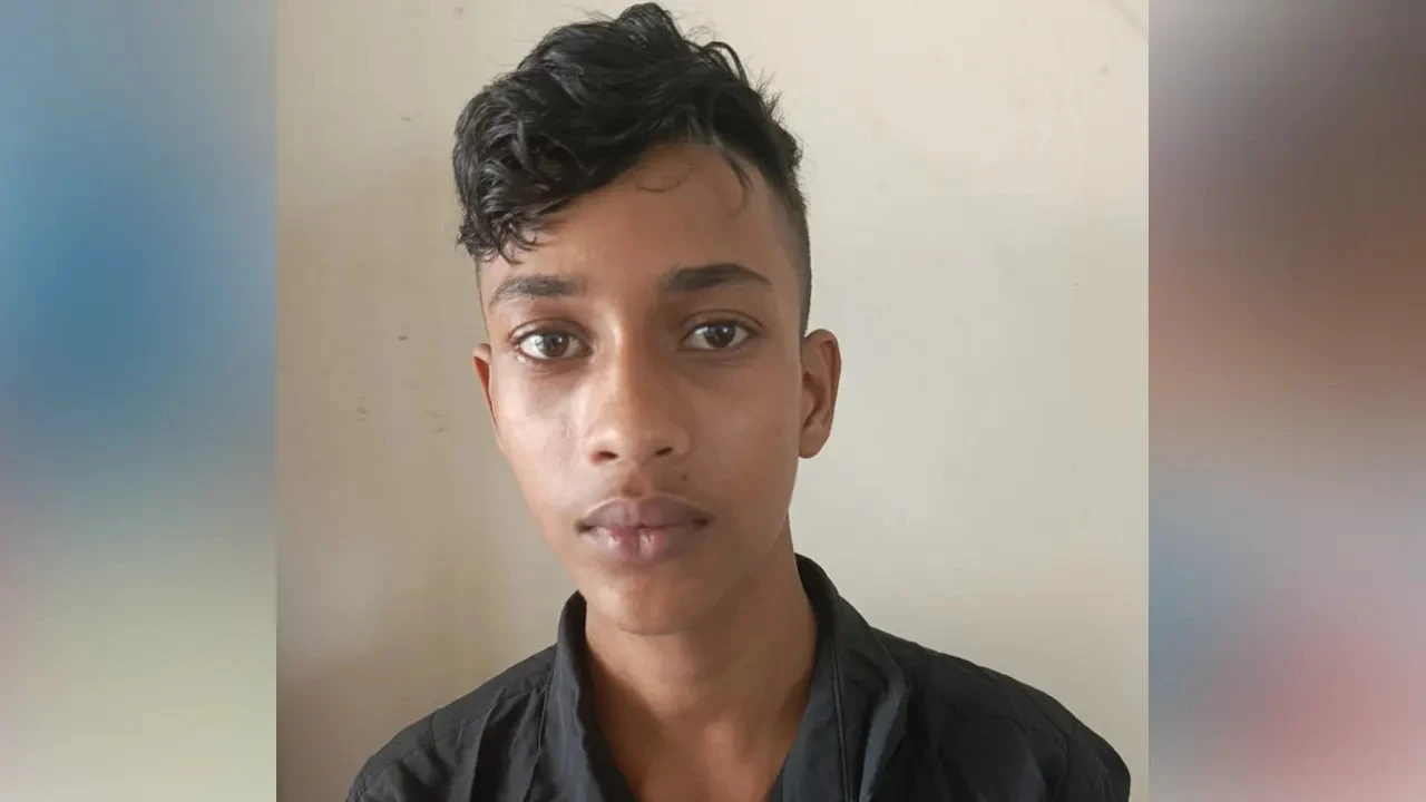 মরদেহ দাফনের পর জীবিত ফিরে এলো রবিউল!