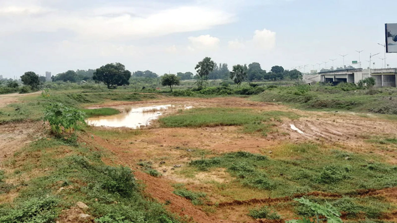 পূর্বাচলে চুরি হচ্ছে মাটি, থানায় অভিযোগ রাজউকের