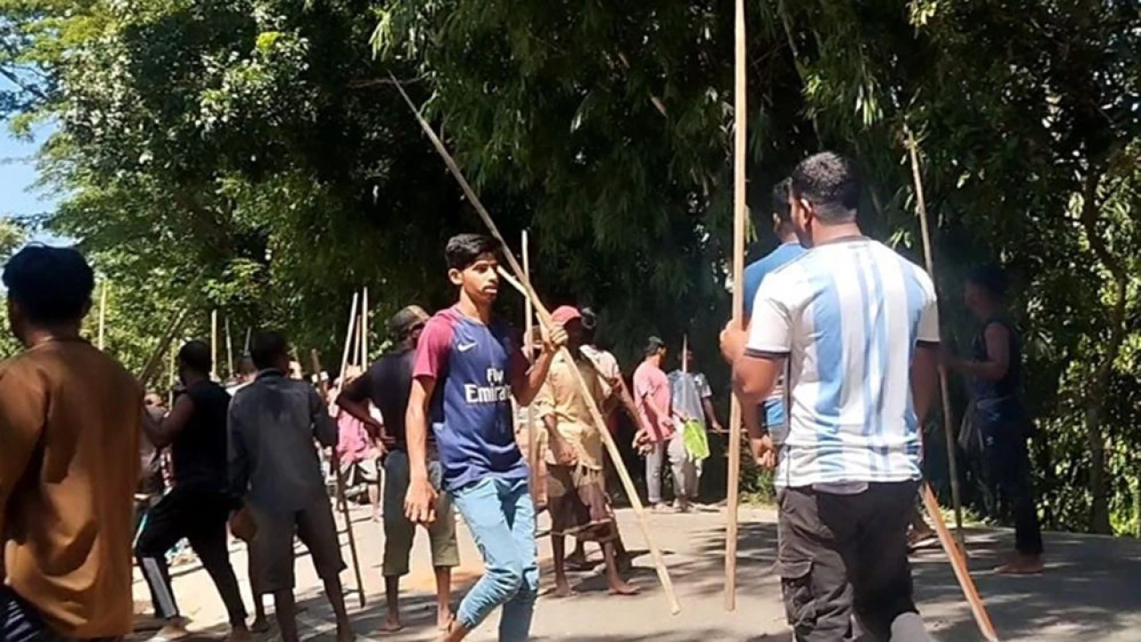 মাইকিং করে ৪ গ্রামের দুপক্ষের মধ্যে সংঘর্ষ, নিহত ১ আহত ৫০