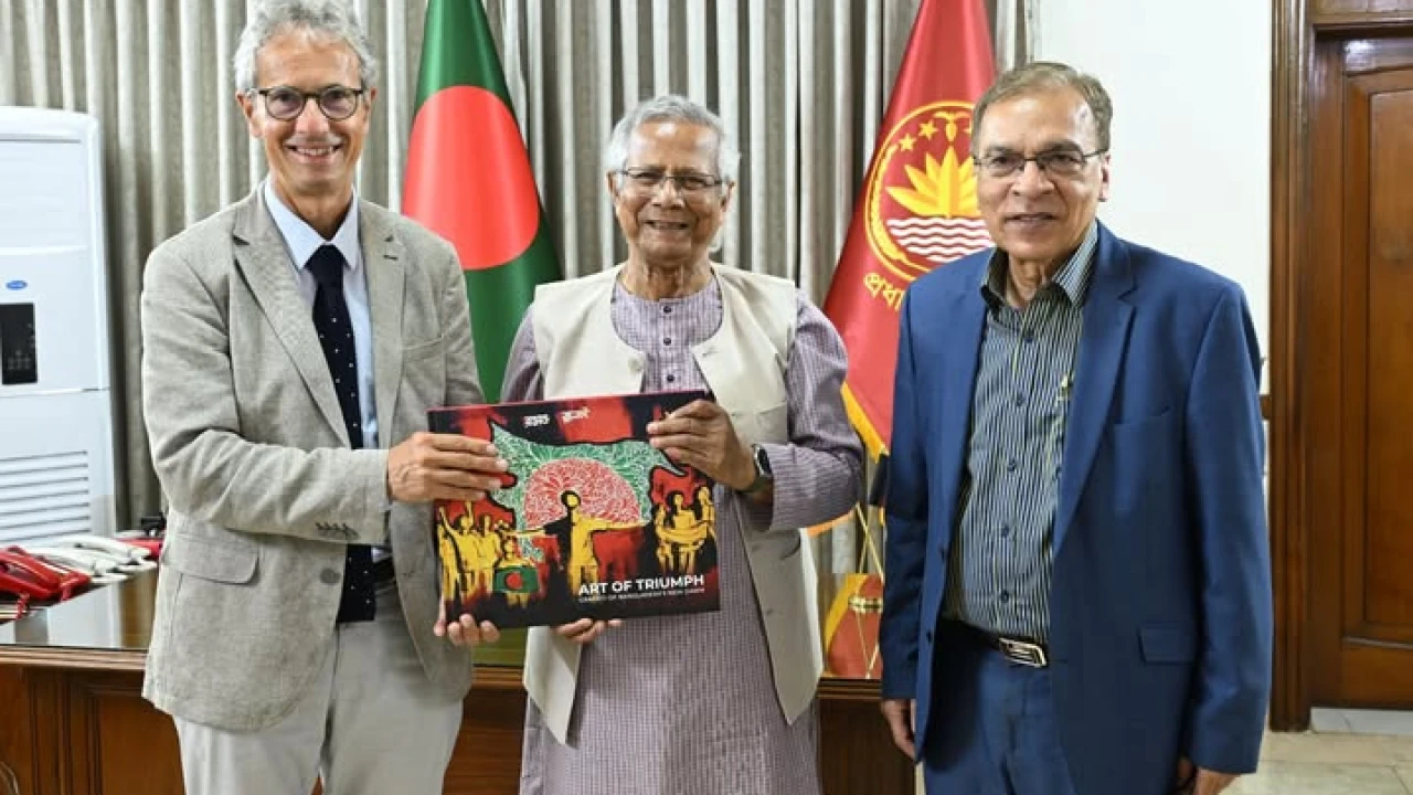 চুরিকৃত অর্থ পাচার রোধে বিশ্বব্যাপী পদক্ষেপের আহ্বান জানিয়েছেন প্রধান উপদেষ্টা
