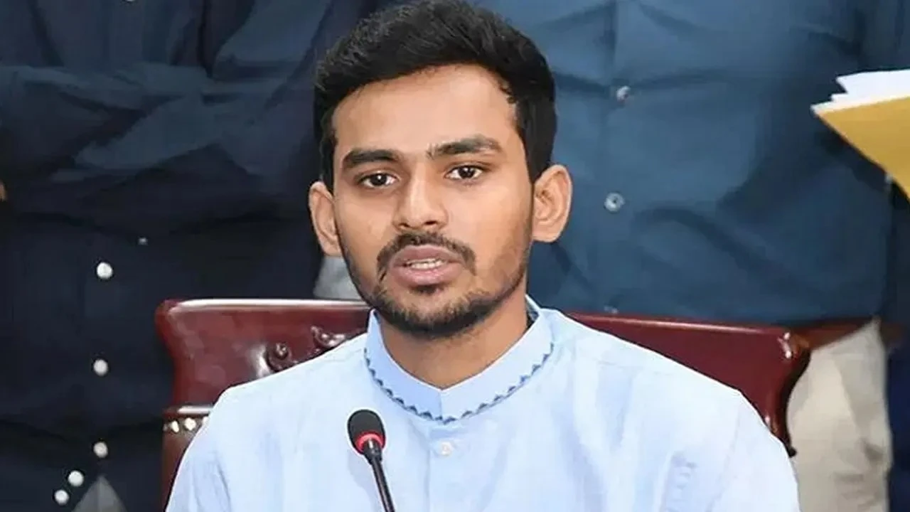 রাজনৈতিক কার্যক্রমকে মব বলা যাবে না : উপদেষ্টা আসিফ