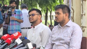 বাকেরকে সমর্থন দিয়ে ডাকসু থেকে সরে দাঁড়ালেন মাহিন
