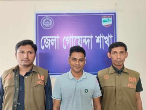 কুষ্টিয়ায় সাংবাদিক মাহমুদ হাসান গ্রেফতার, নিন্দা ও প্রতিবাদ