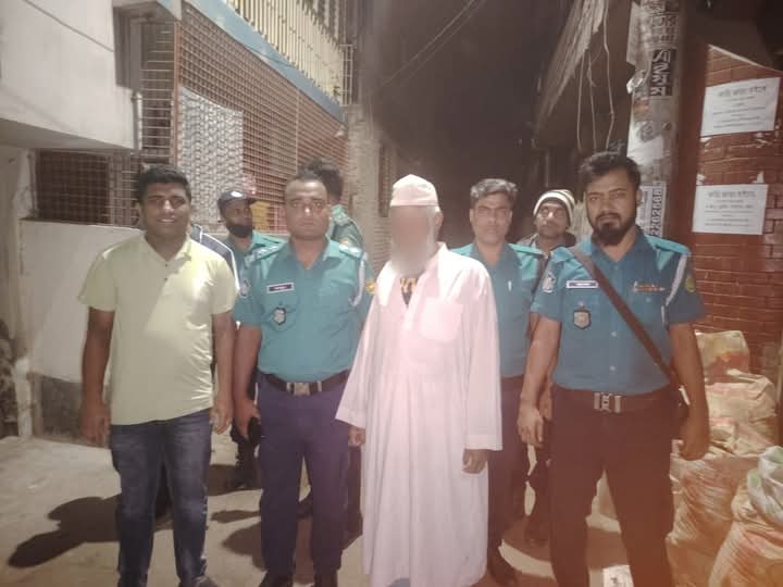 শিশুর কান্নায় কেঁপে উঠেছিল এলাকাঃ অবশেষে গ্রেফতার সেই পাষণ্ড