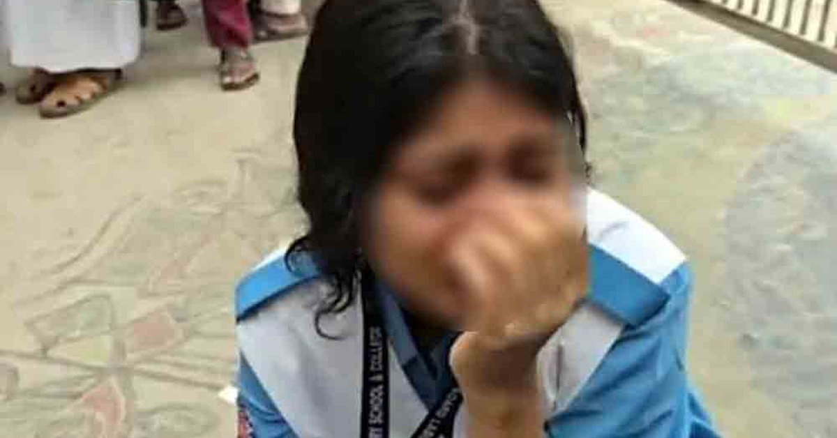 মায়ের অসুস্থতায় পরীক্ষা মিস করা আনিসা বাংলা দ্বিতীয় পত্র পরীক্ষায় অংশ নিল মায়ের অসুস্থতায় পরীক্ষা মিস করা আনিসা বাংলা দ্বিতীয় পত্র পরীক্ষায় অংশ নিল
