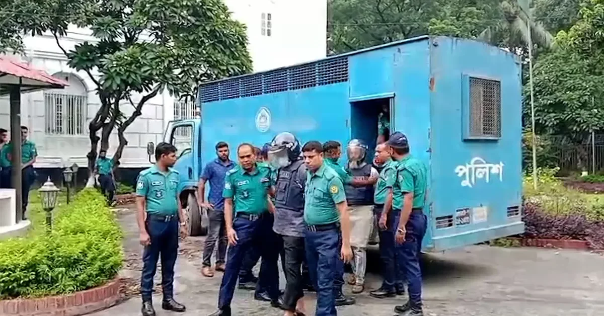 আশুলিয়ায় ছয়জনকে পুড়িয়ে হ’ত্যার মা’মলায় সাবেক পুলিশ কর্মকর্তাসহ ১২ জন ট্রাইব্যুনালে হাজির