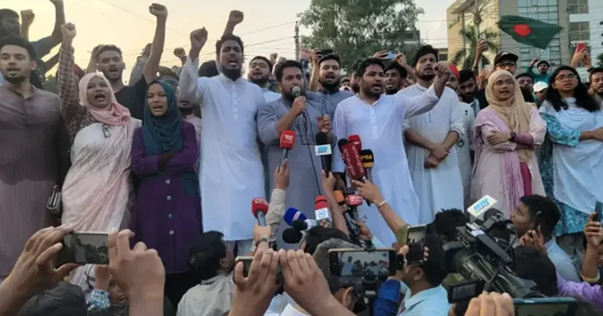 নাহিদ ইসলাম : ছবি-সংগৃহীত ‘চাঁদাবাজদের কাছে আর বর্গা নয় নারায়ণগঞ্জে নাহিদ ইসলামের হুঁশিয়ারি