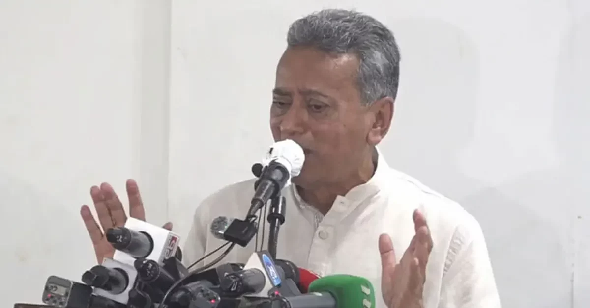 “রাজনৈতিক সংস্কার ছাড়া উন্নয়ন অর্থহীন”: আমীর খসরুর